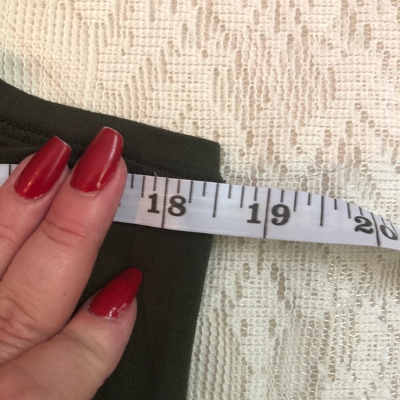 EVcR My mind says gym, My heart says tacos” metallic tank top - Picture 6 of 8